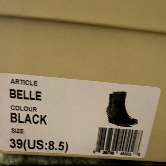 NEW in box L’Artiste booties by Spring Step. Size 8.5 - Picture 4 of 7